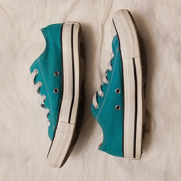 SOLD- Women's Converse Size 6- Teal color - Picture 2 of 6